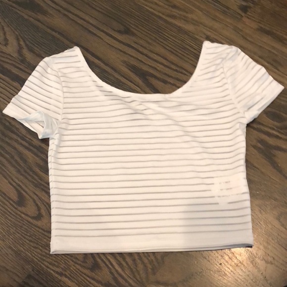 Divided Tops - Small white crop top T